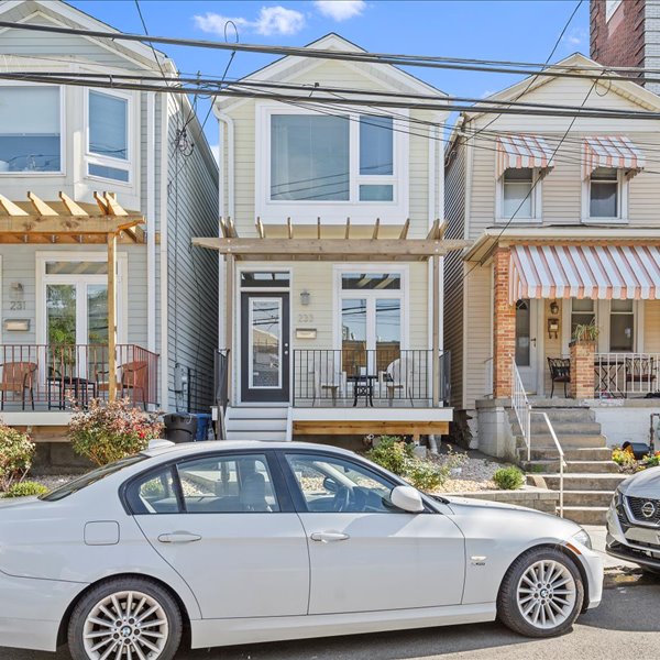 exterior of 233 Carron Street