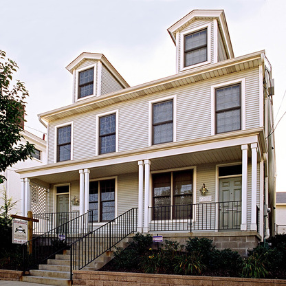 237-239 Carron Street exterior
