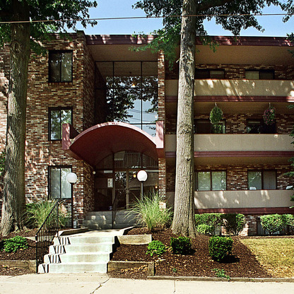 6315 Fifth Avenue exterior