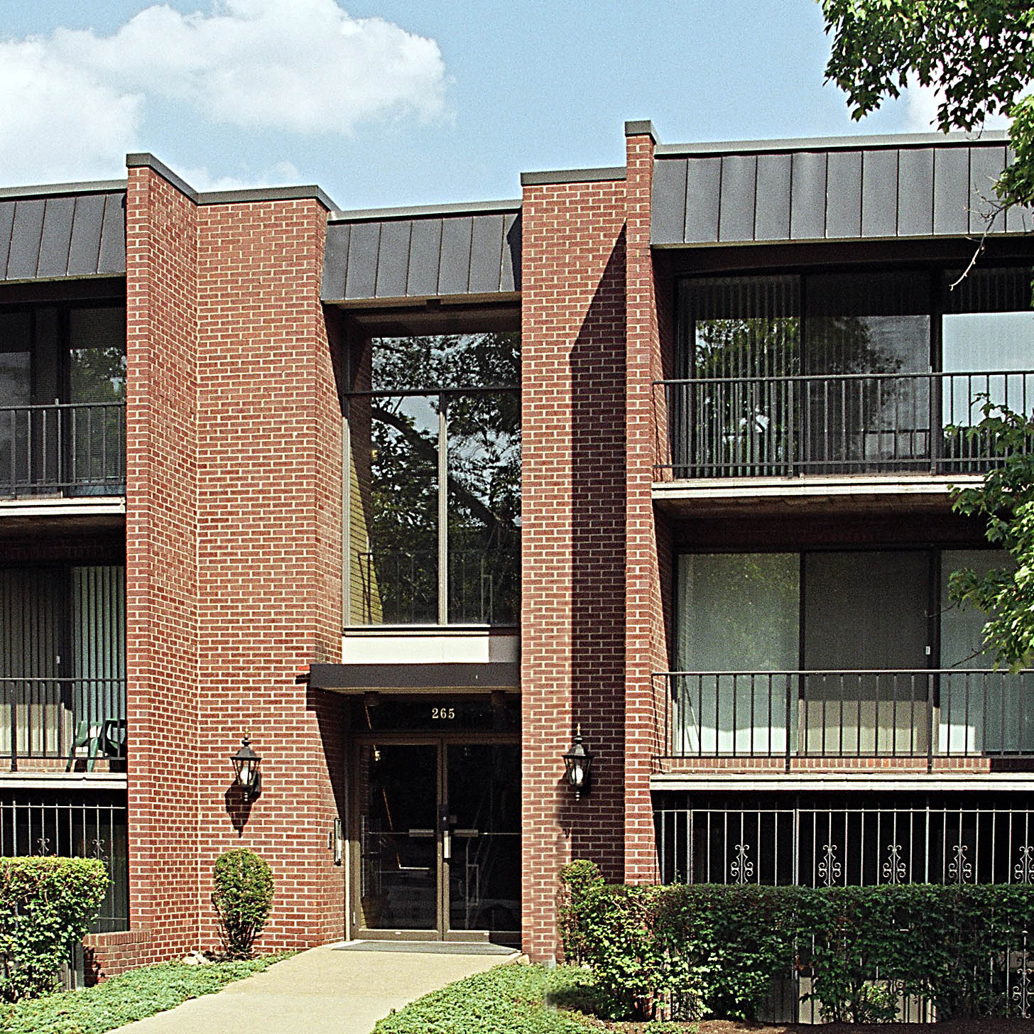 exterior of 265 Shady Avenue