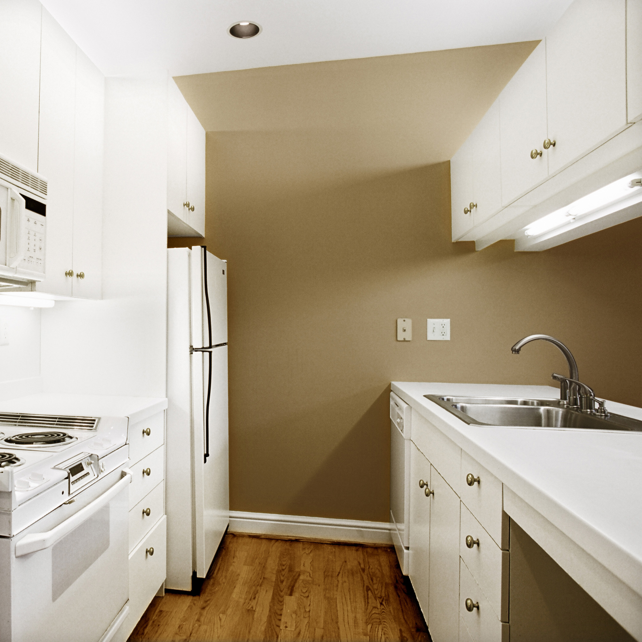 interior of 6348 Walnut Street