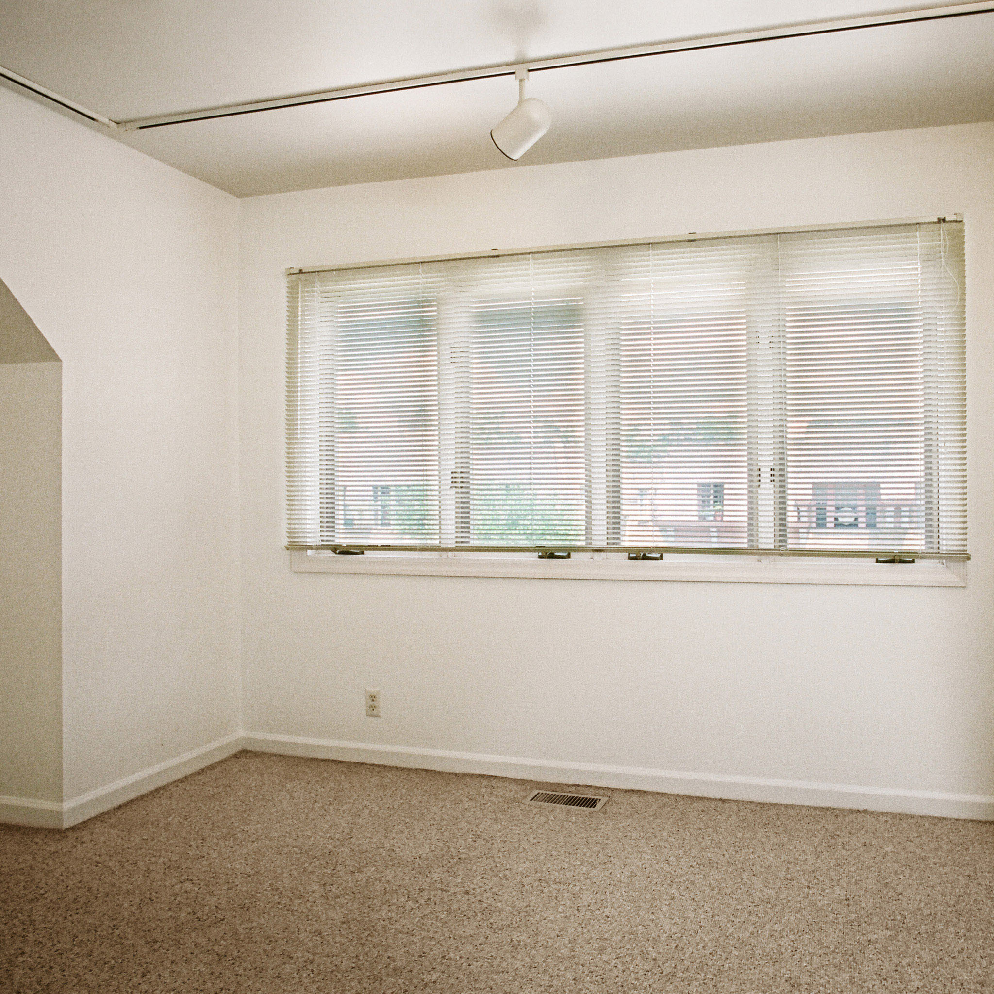 interior of 6348 Walnut Street