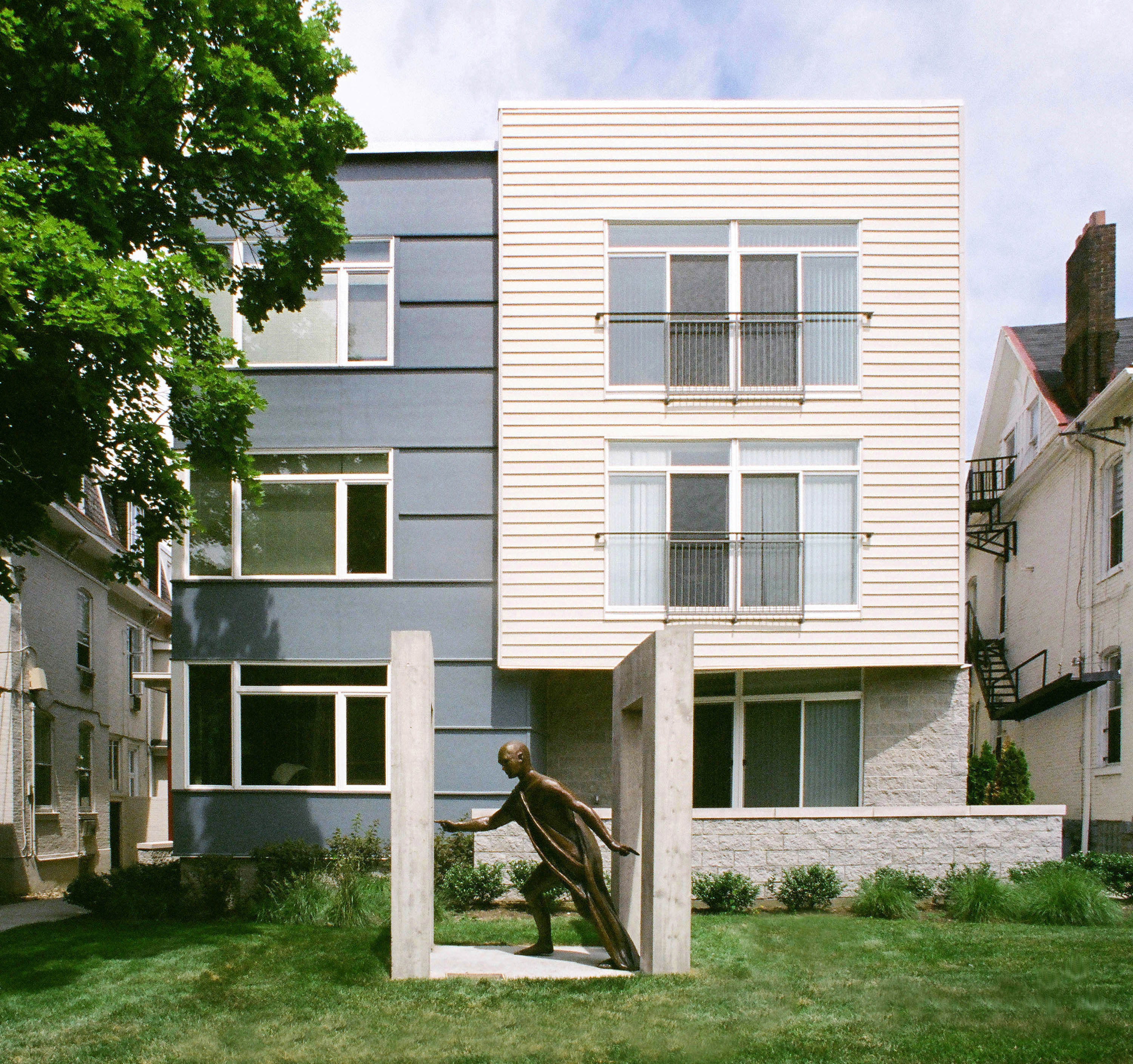 exterior of 521 Shady Avenue