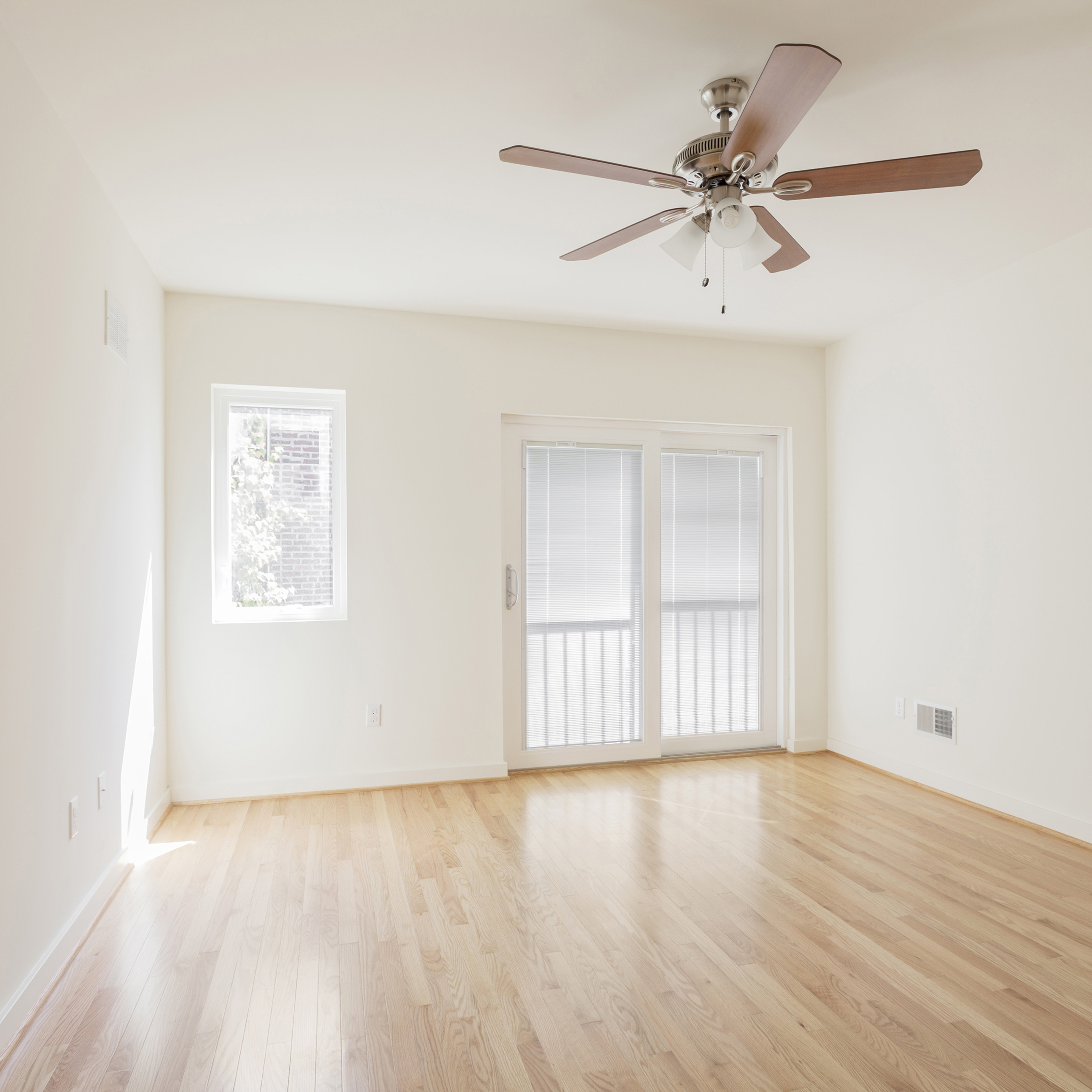 interior of 229 Carron Street