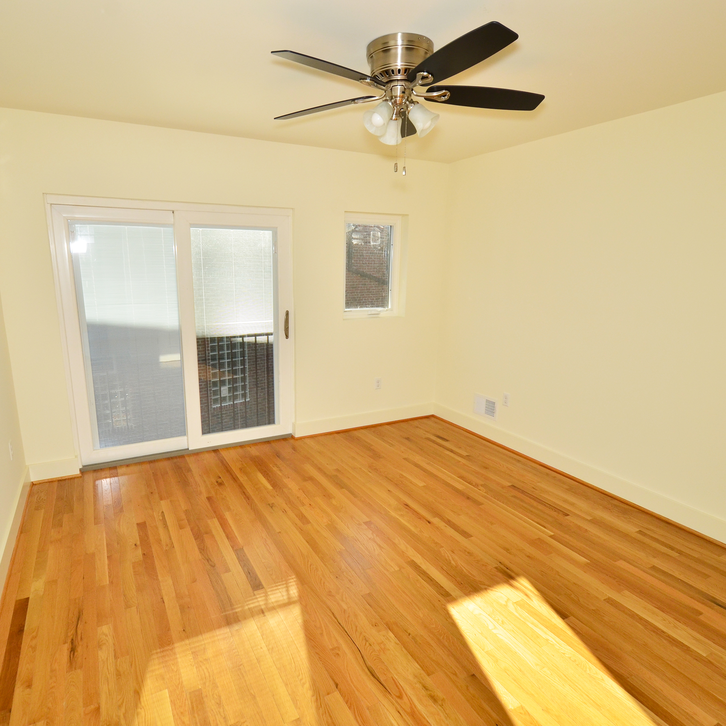 interior of 231 Carron Street