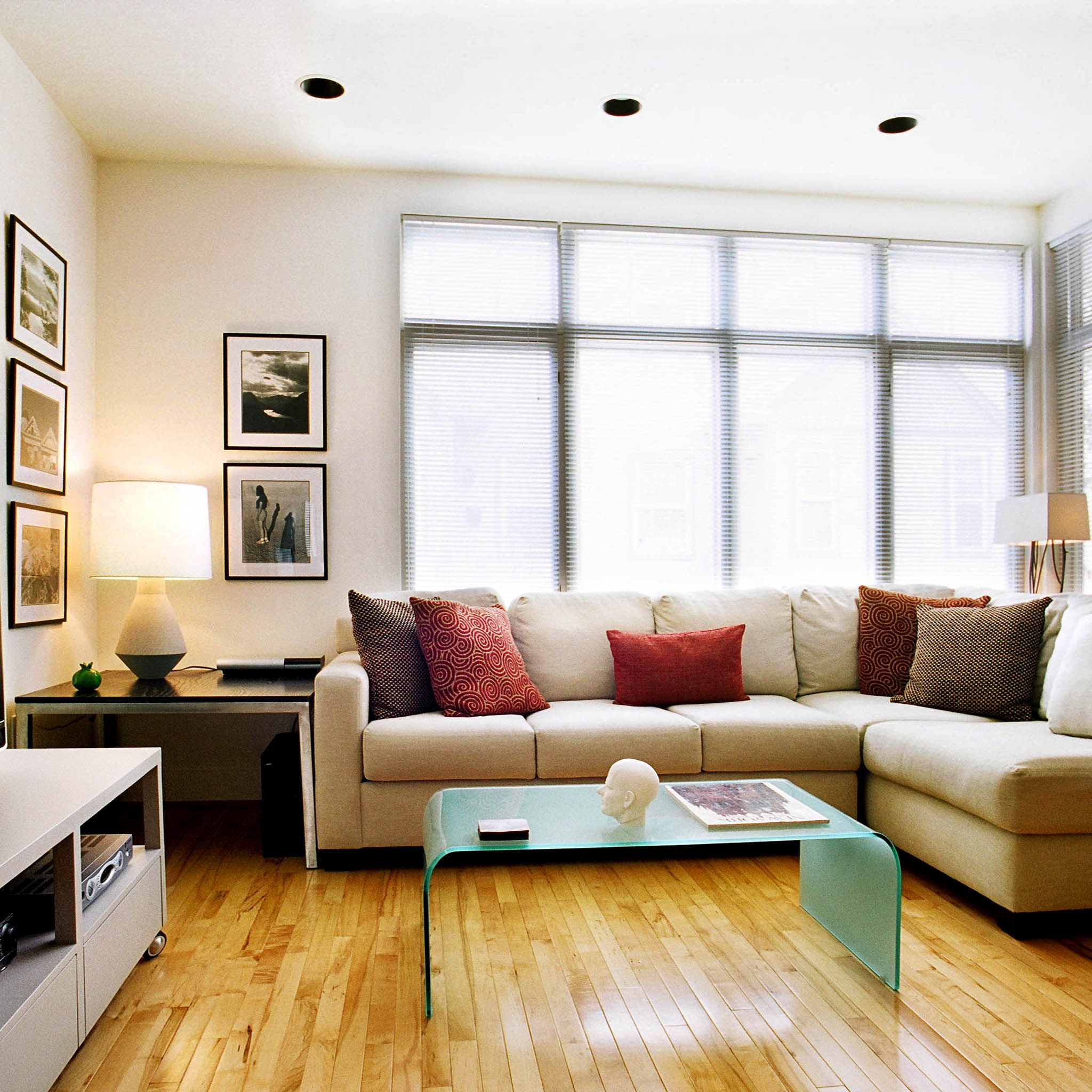 interior of 251 Carron