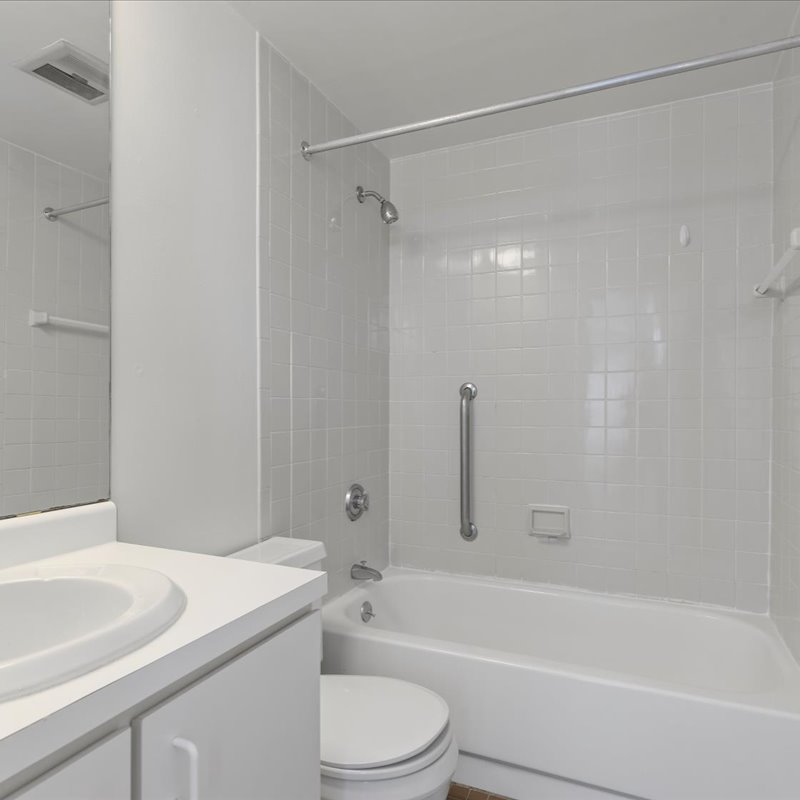 interior of Apt. 522