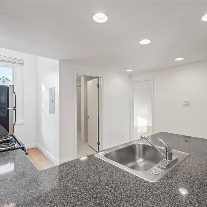 interior of Apt. 523