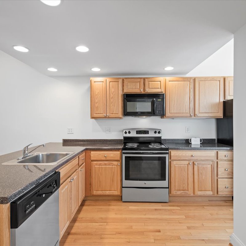 interior of Apt. 523