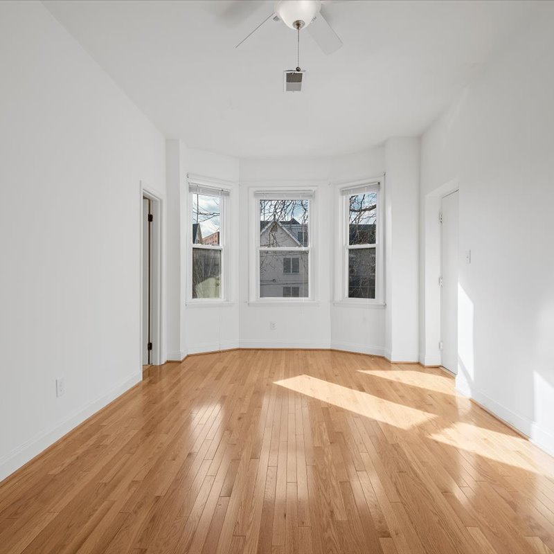 interior of Apt. 523