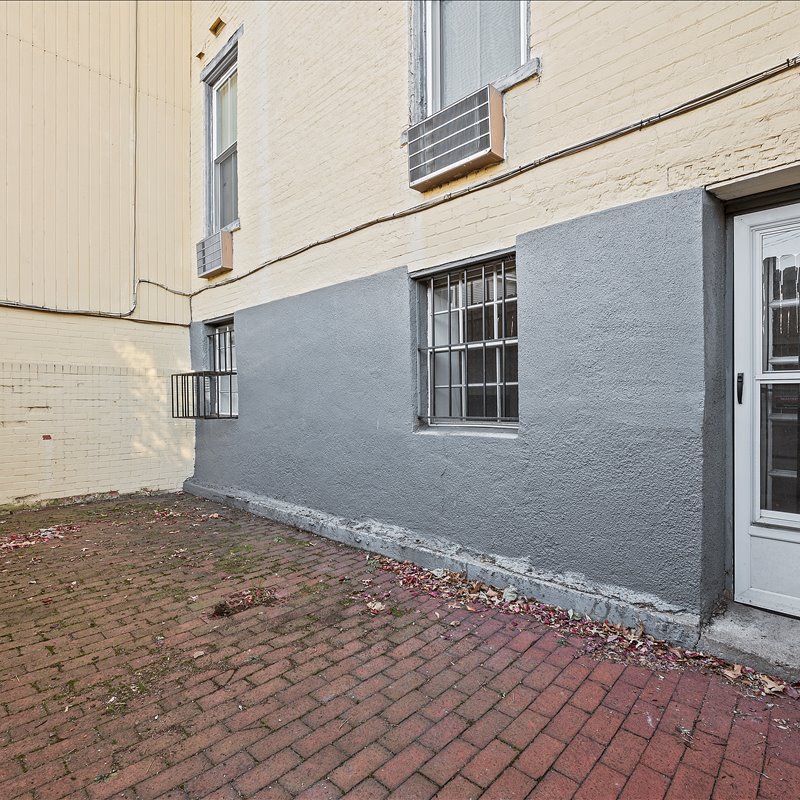 interior of 343 Denniston  Apt.10