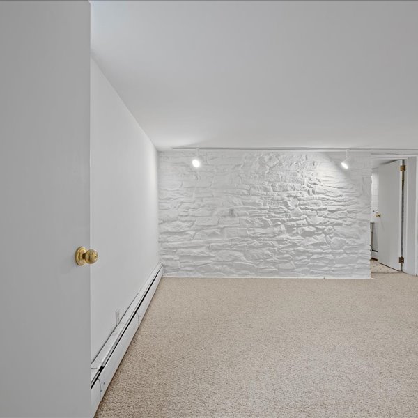 interior of 343 Denniston  Apt.10