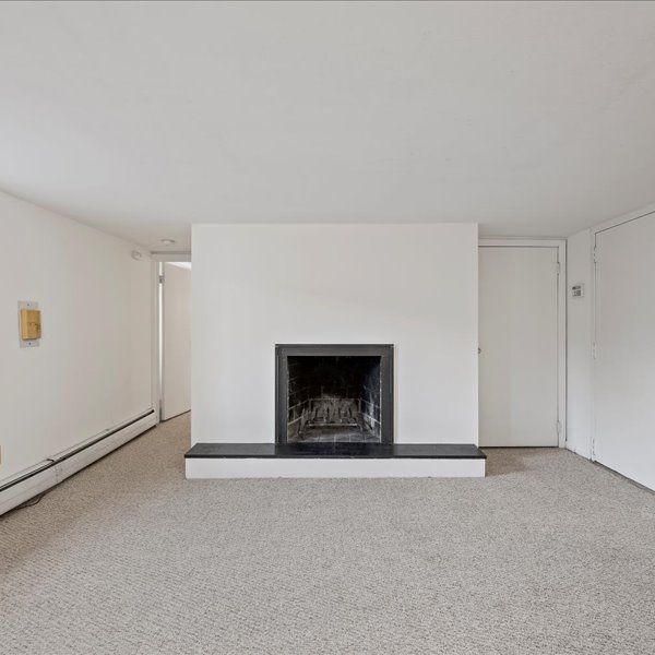 interior of 343 Denniston  Apt.10