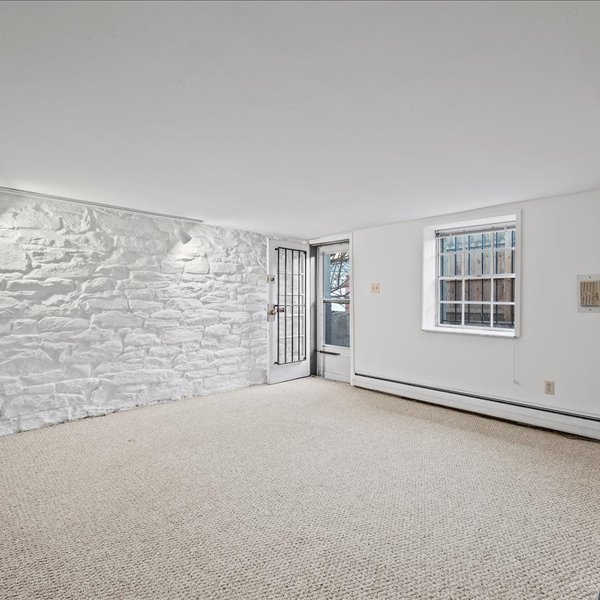 interior of 343 Denniston  Apt.10