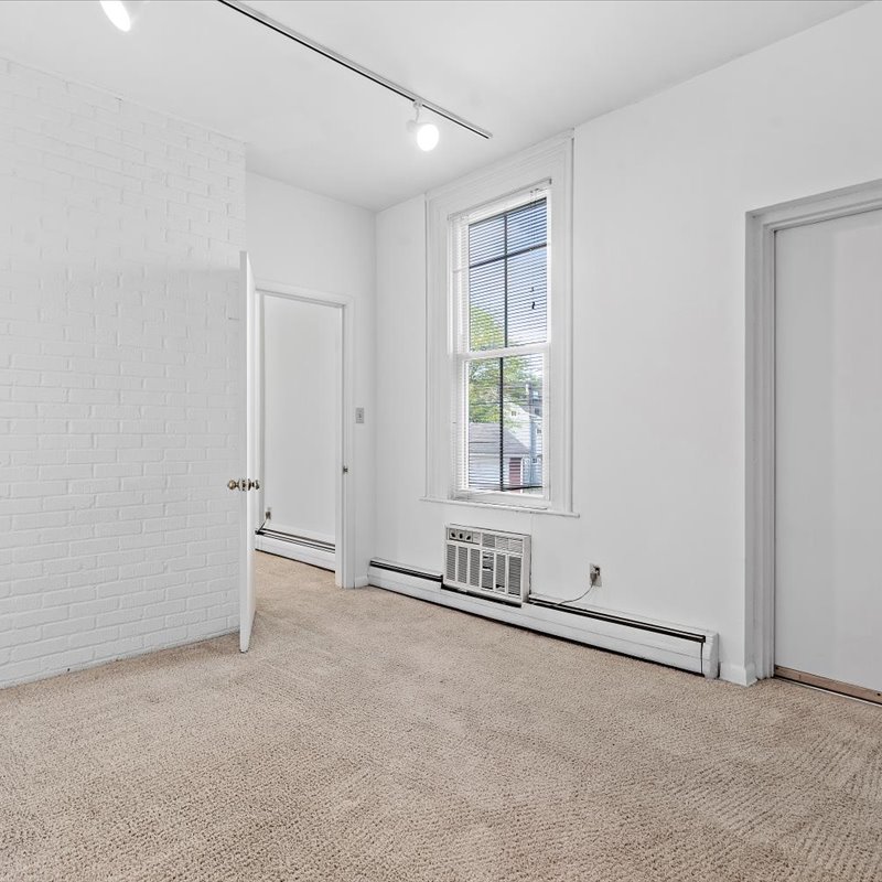 interior of 343 Denniston  Apt.11