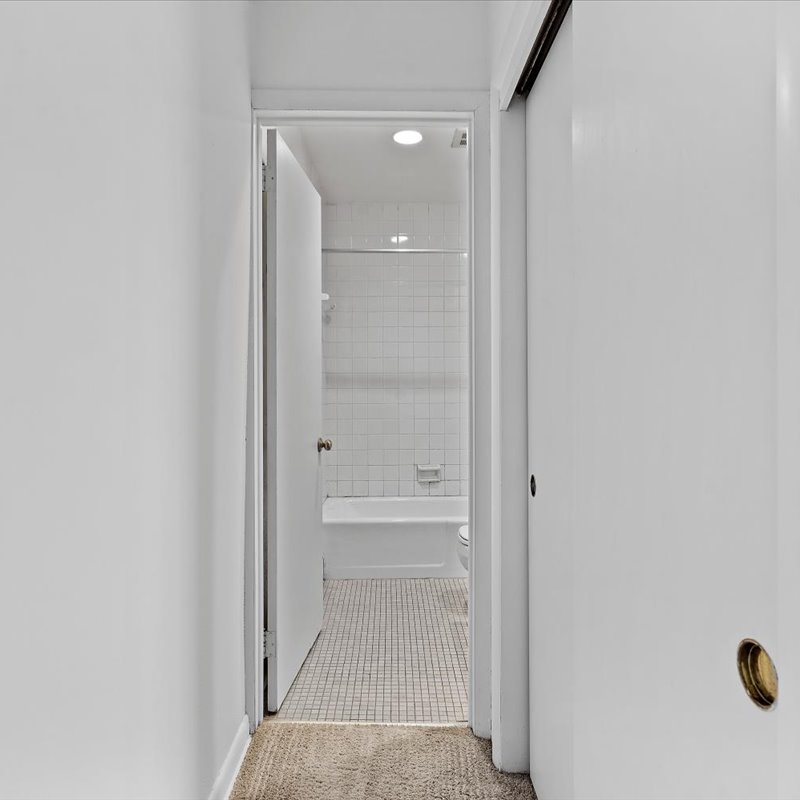 interior of 343 Denniston  Apt.11