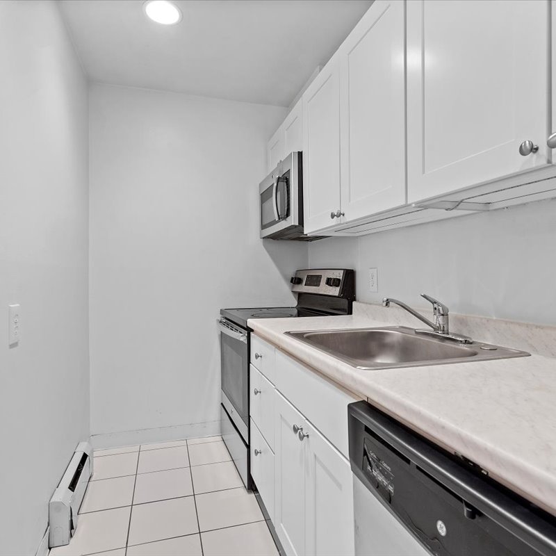 interior of 343 Denniston  Apt.11