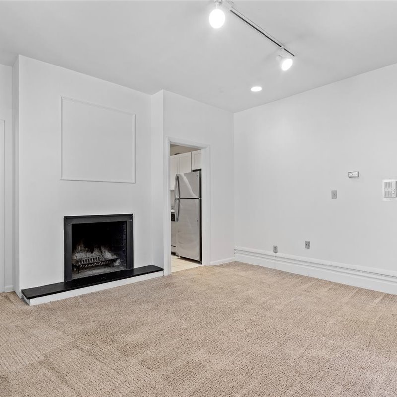 interior of 343 Denniston  Apt.11