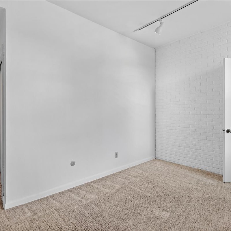 interior of 343 Denniston  Apt.11