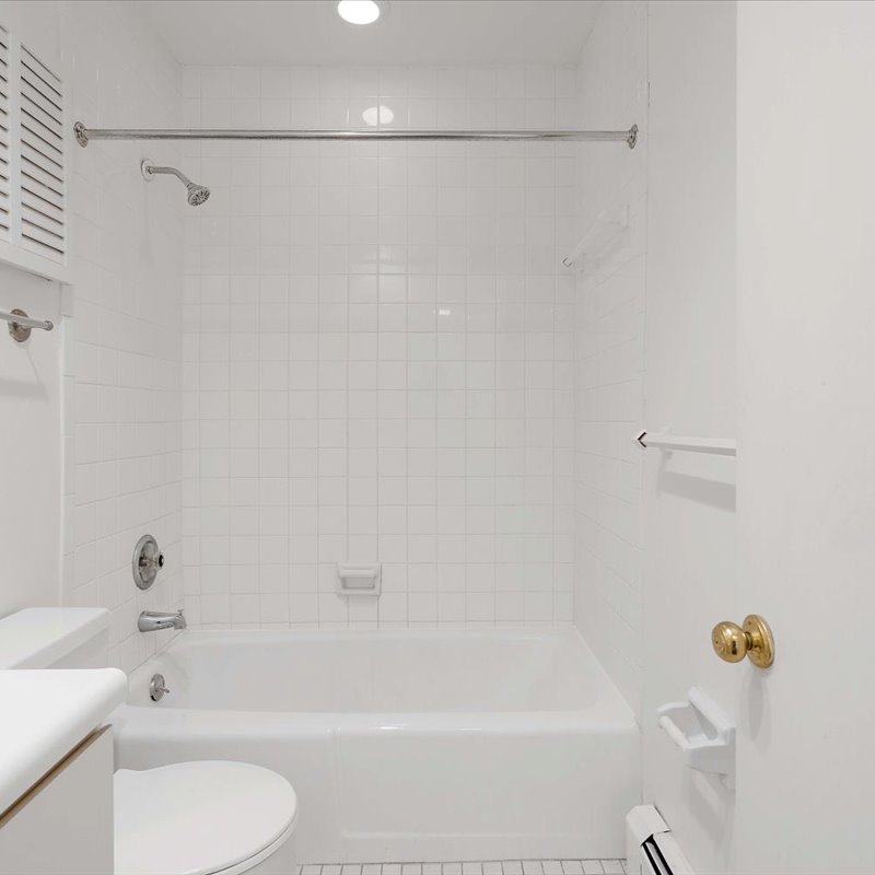 interior of 343 Denniston  Apt.13