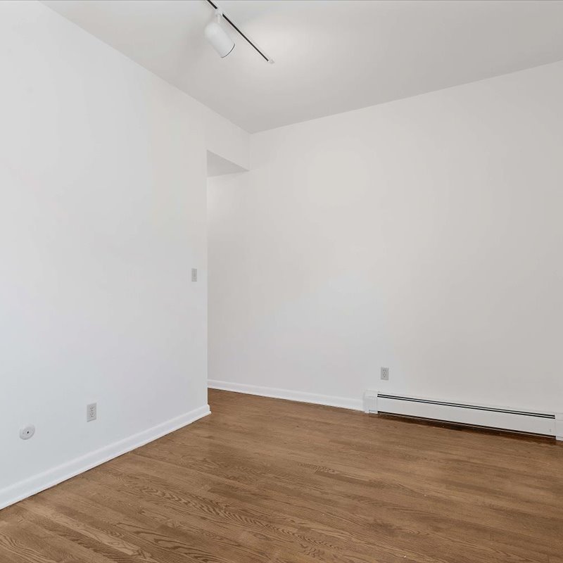 interior of 343 Denniston  Apt.13