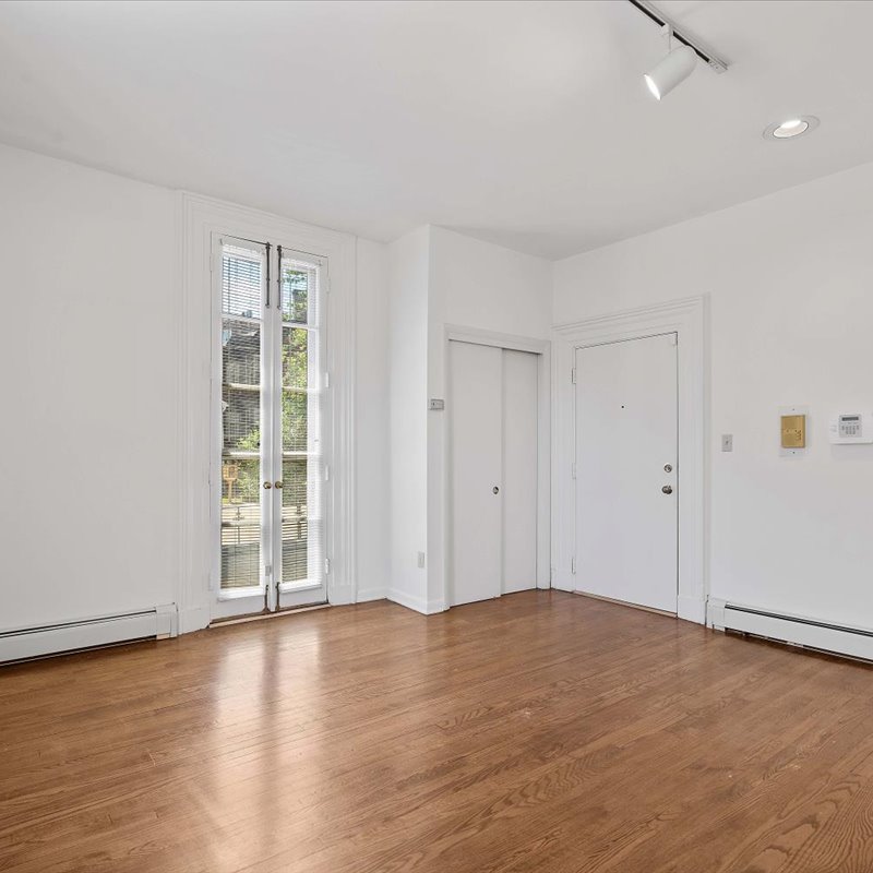 interior of 343 Denniston  Apt.13