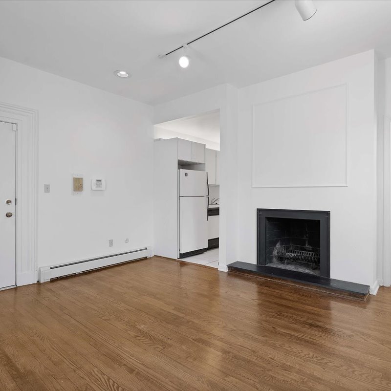 interior of 343 Denniston  Apt.13