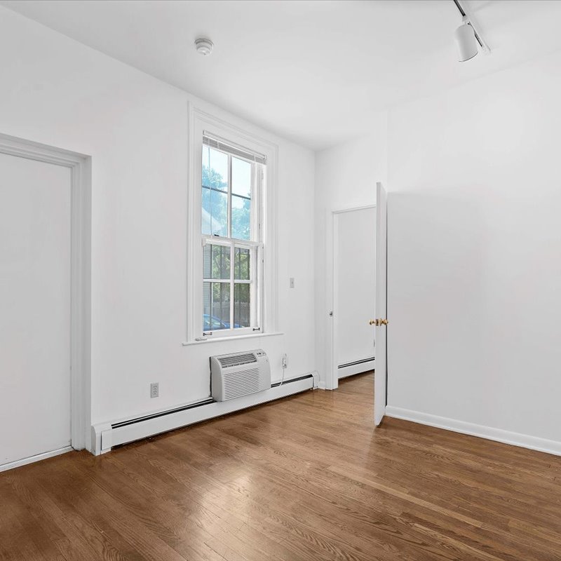 interior of 343 Denniston  Apt.13