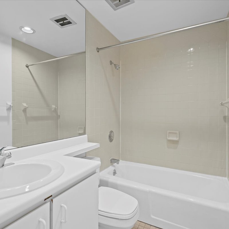 interior of 345 Denniston  Apt.22