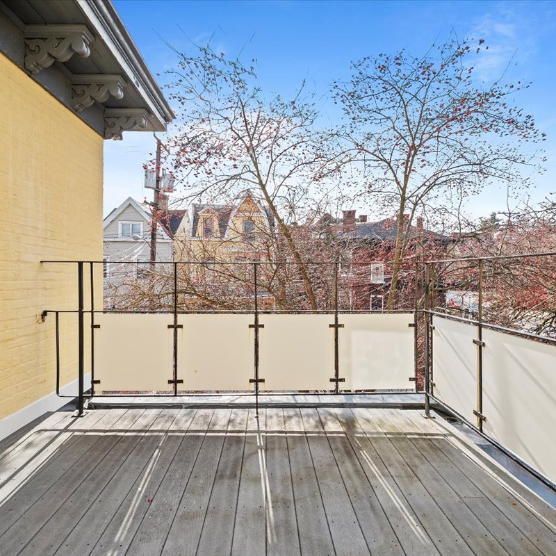 interior of 345 Denniston  Apt.22