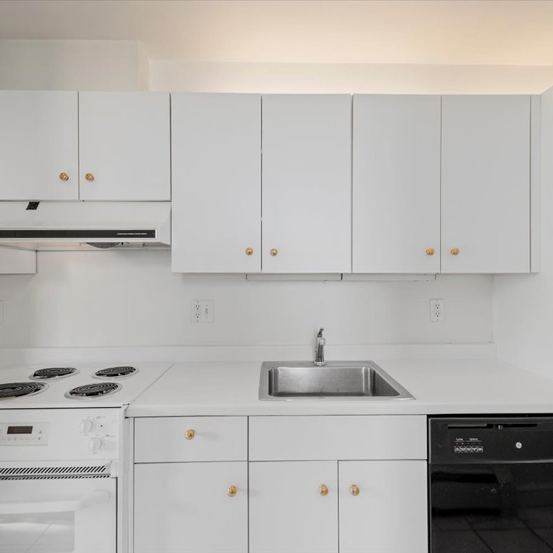 interior of 345 Denniston  Apt.22