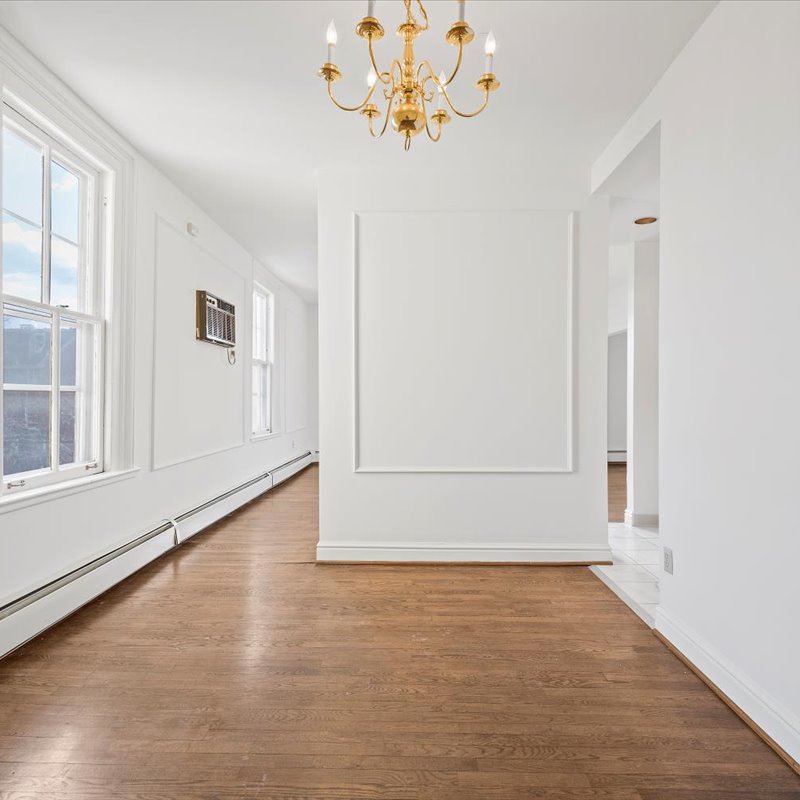 interior of 345 Denniston  Apt.22