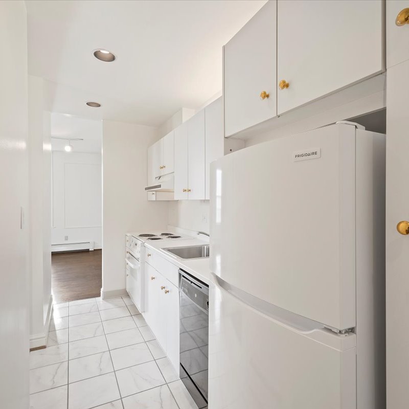 interior of 345 Denniston  Apt.22
