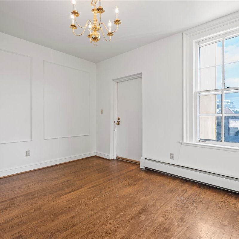 interior of 345 Denniston  Apt.22