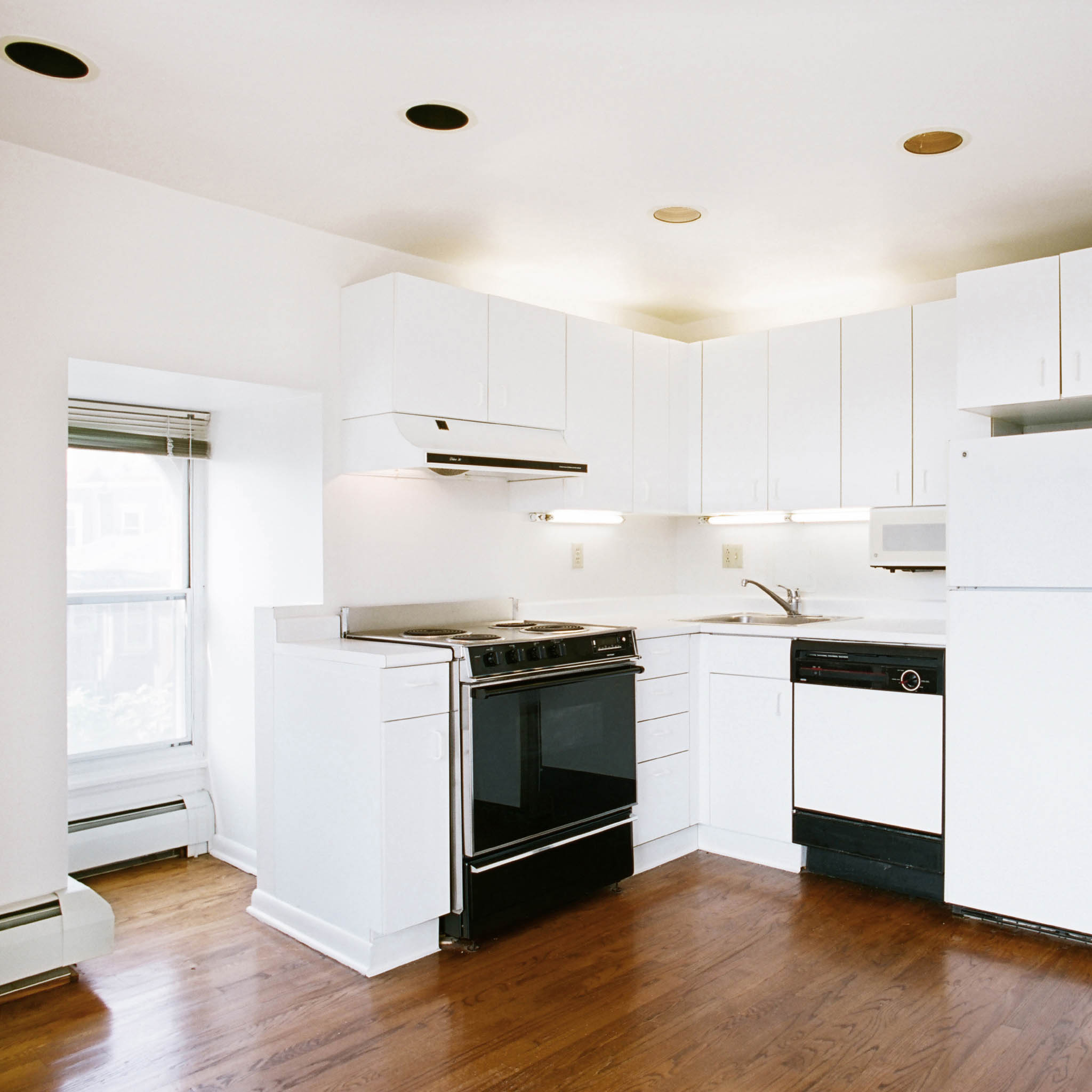 interior of 345 Denniston  Apt.32