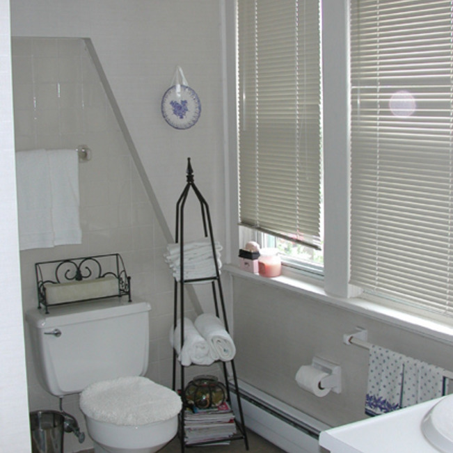 interior of 345 Denniston  Apt.32