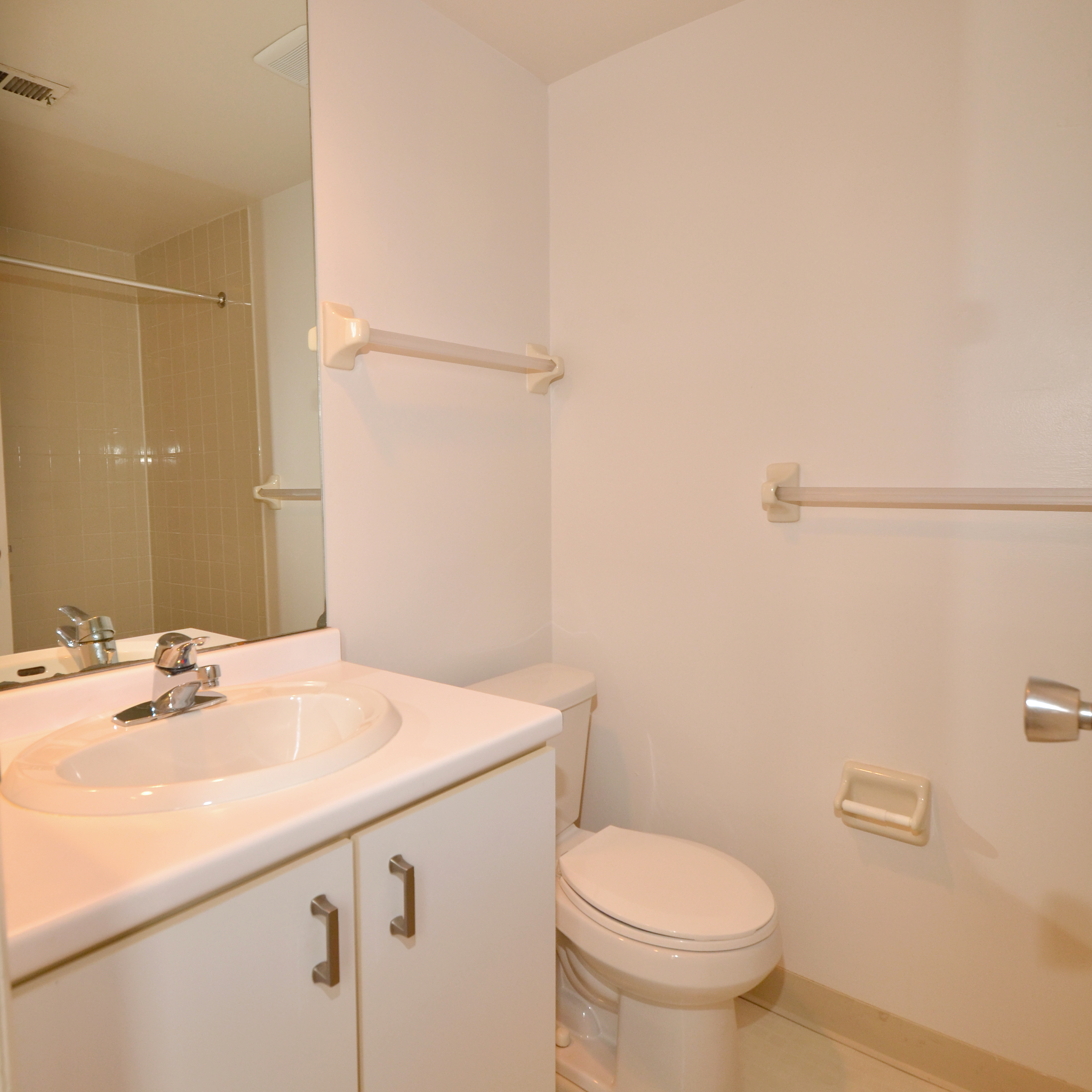 interior of Apt. 21