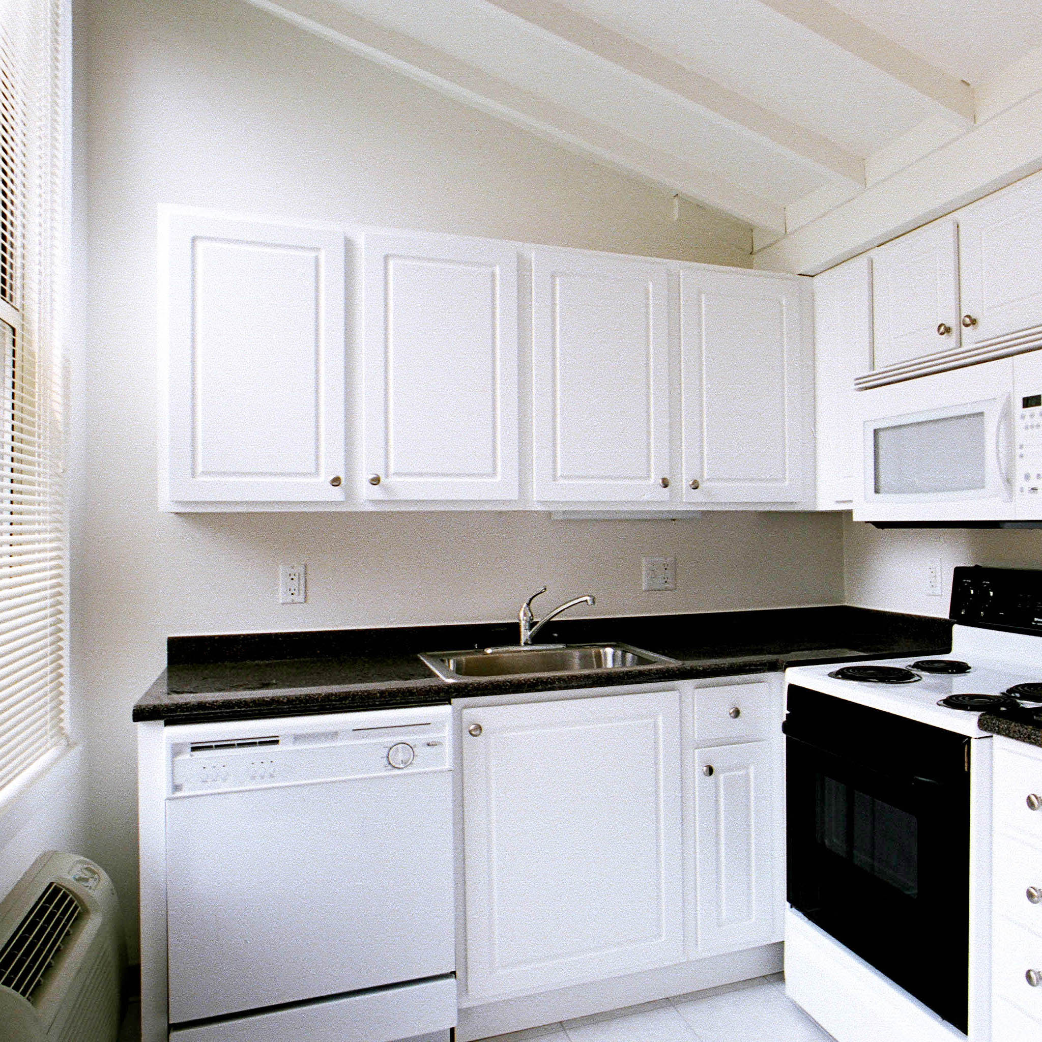 interior of 417 Denniston Apt.1