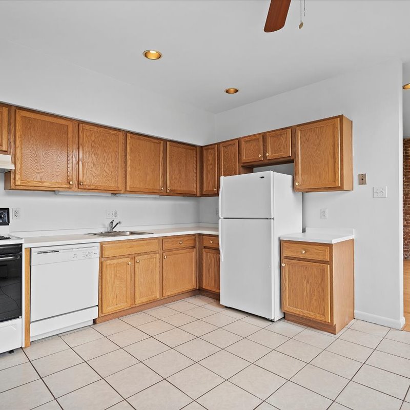 interior of 417 Denniston Apt.3