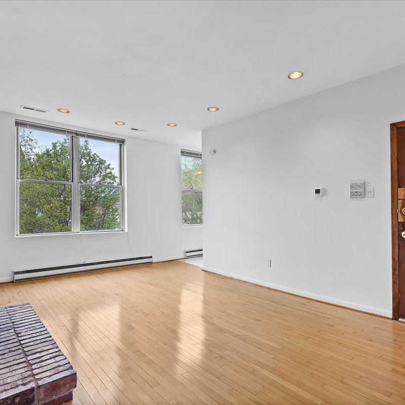 interior of 417 Denniston Apt.3