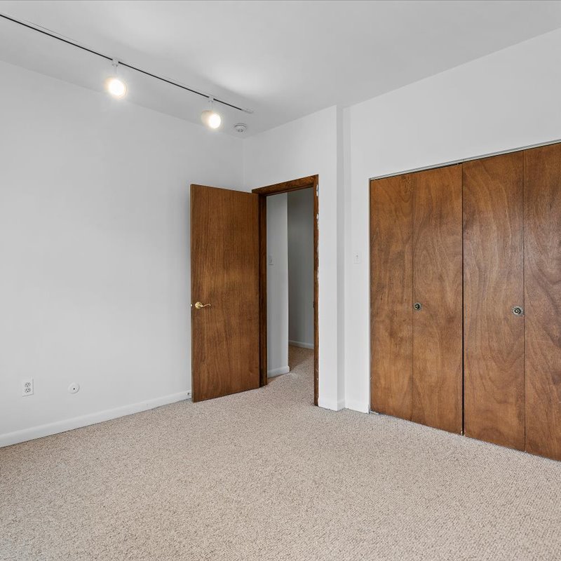 interior of 417 Denniston Apt.3