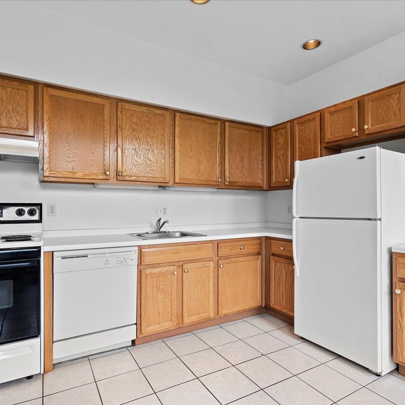 interior of 417 Denniston Apt.3