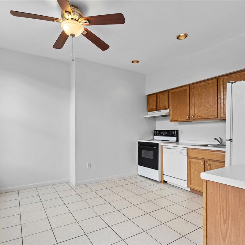 interior of 417 Denniston Apt.3