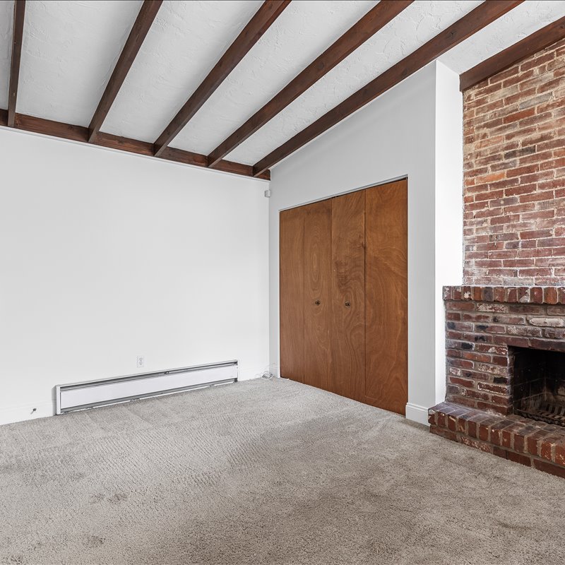 interior of 419 Denniston Apt.2