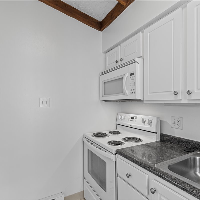 interior of 419 Denniston Apt.2