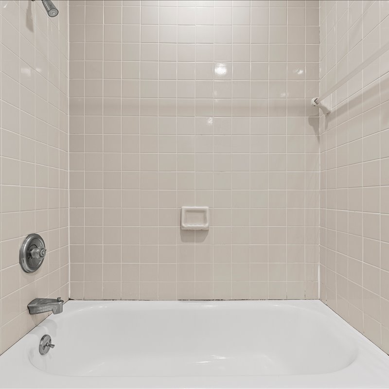 interior of 419 Denniston Apt.2