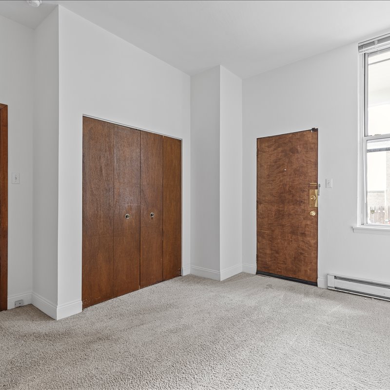 interior of 419 Denniston Apt.2