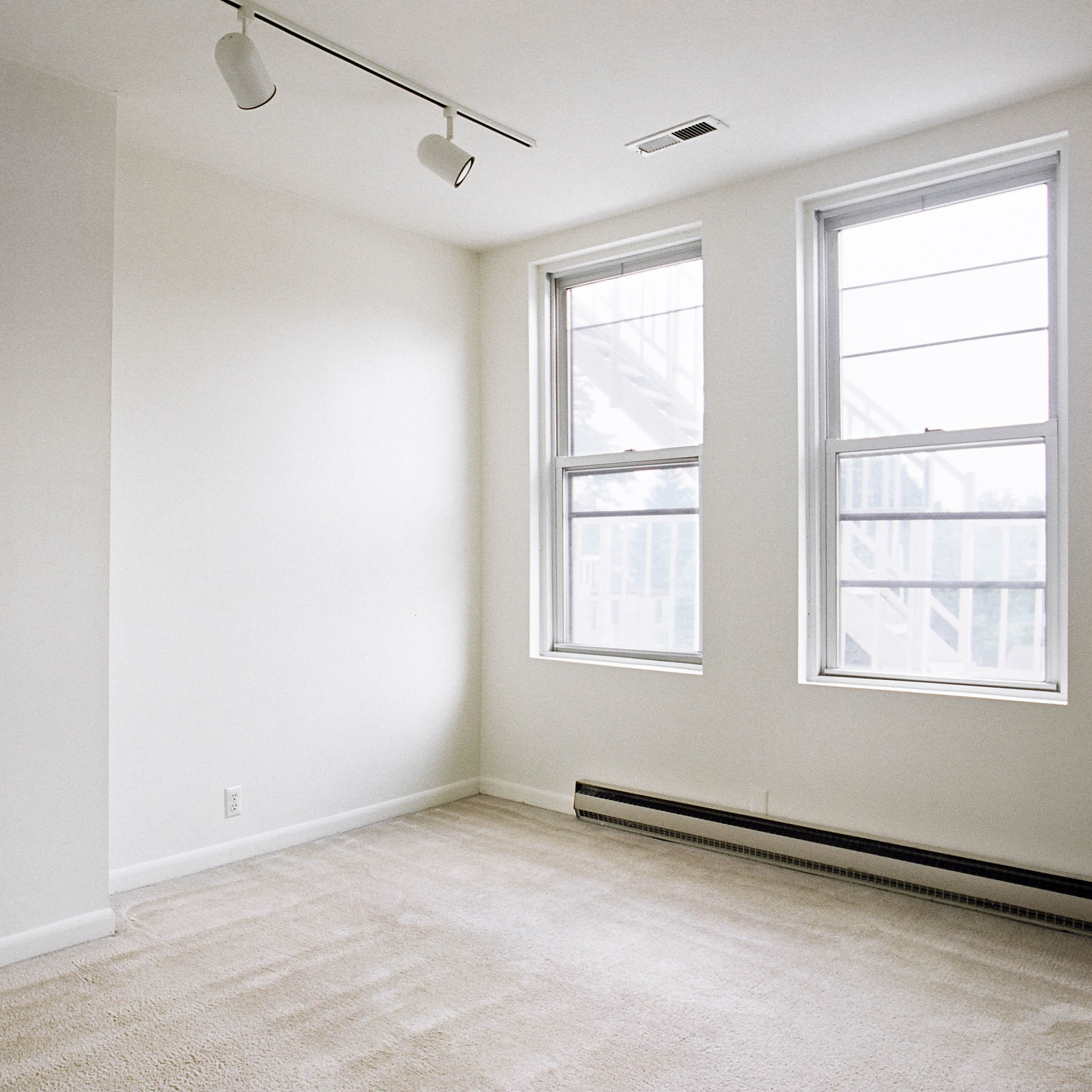 interior of 419 Denniston Apt.3