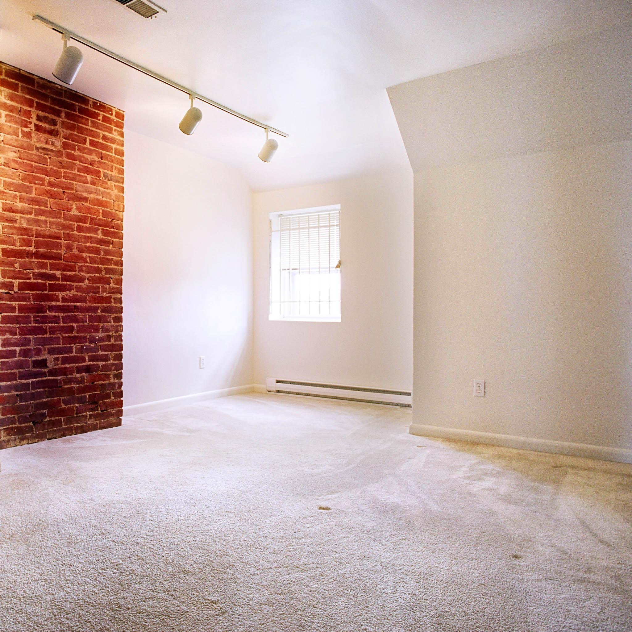 interior of 419 Denniston Apt.4
