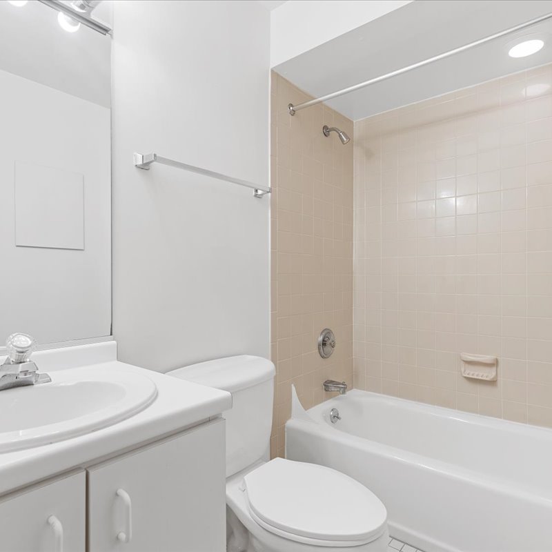 interior of 421 Denniston Apt.1